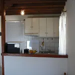 σαραντησ μαρκόπουλος Nyaraló Lakíthra