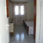σαραντησ μαρκόπουλος Nyaraló