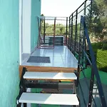 σαραντησ μαρκόπουλος Nyaraló