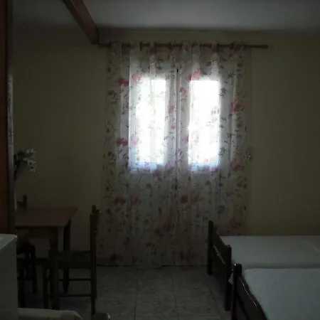 σαραντησ μαρκόπουλος Nyaraló