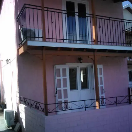 σαραντησ μαρκόπουλος Nyaraló