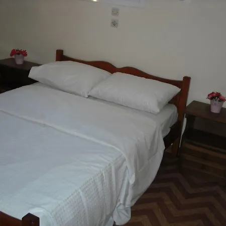 Kostas--sarantis Tatil Evi *