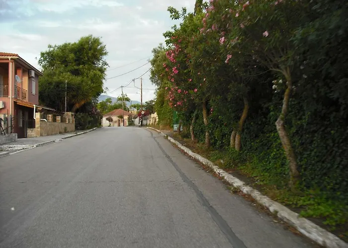 Dom wakacyjny σαραντησ μαρκόπουλος Lakíthra